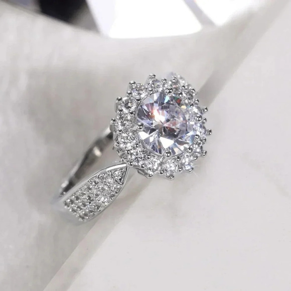 💥925 SILVER MOISSANITE SUN FLOWER WEDDING/ENGAGEMENT RING WOMEN, K754 - Picture 5 of 8